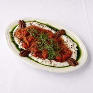 Печеные перцы с муссом фета и пеканом